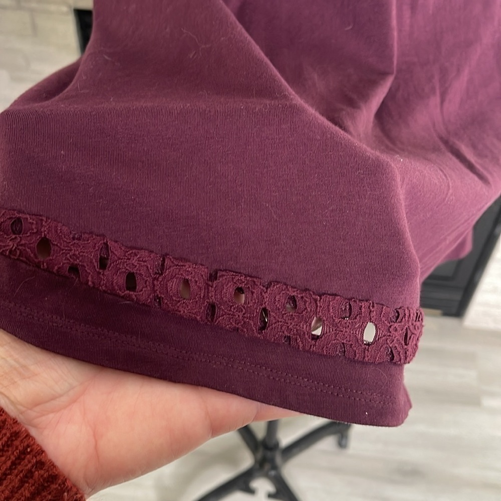 Cape Judy Cranberry Lace Detail Holiday Dress Size Medium - Picture 5 of 6